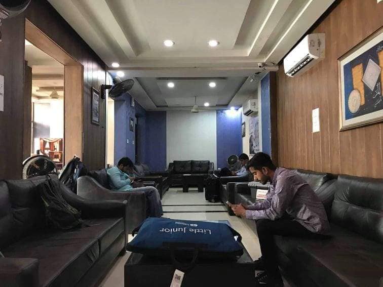 Business Class Waiting Lounge Lahore