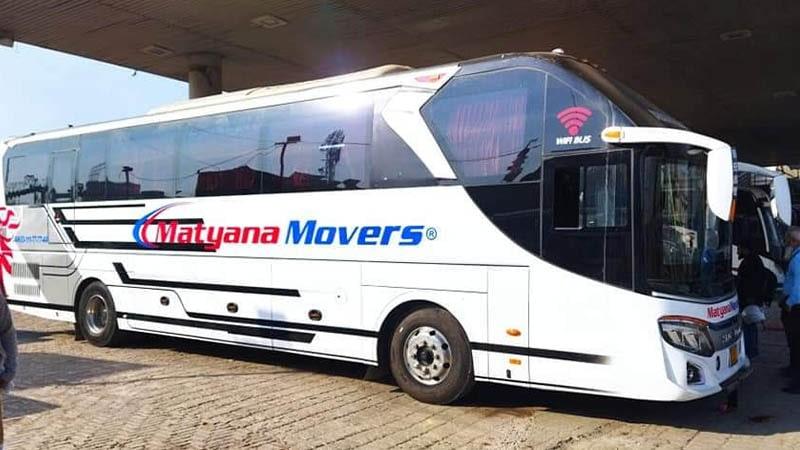 Matyana Movers bus Lahore to fortabbas
