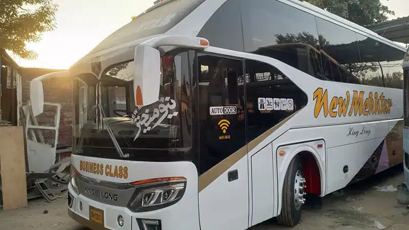 New Mekhtar Quetta to Karachi & Lahore Bus